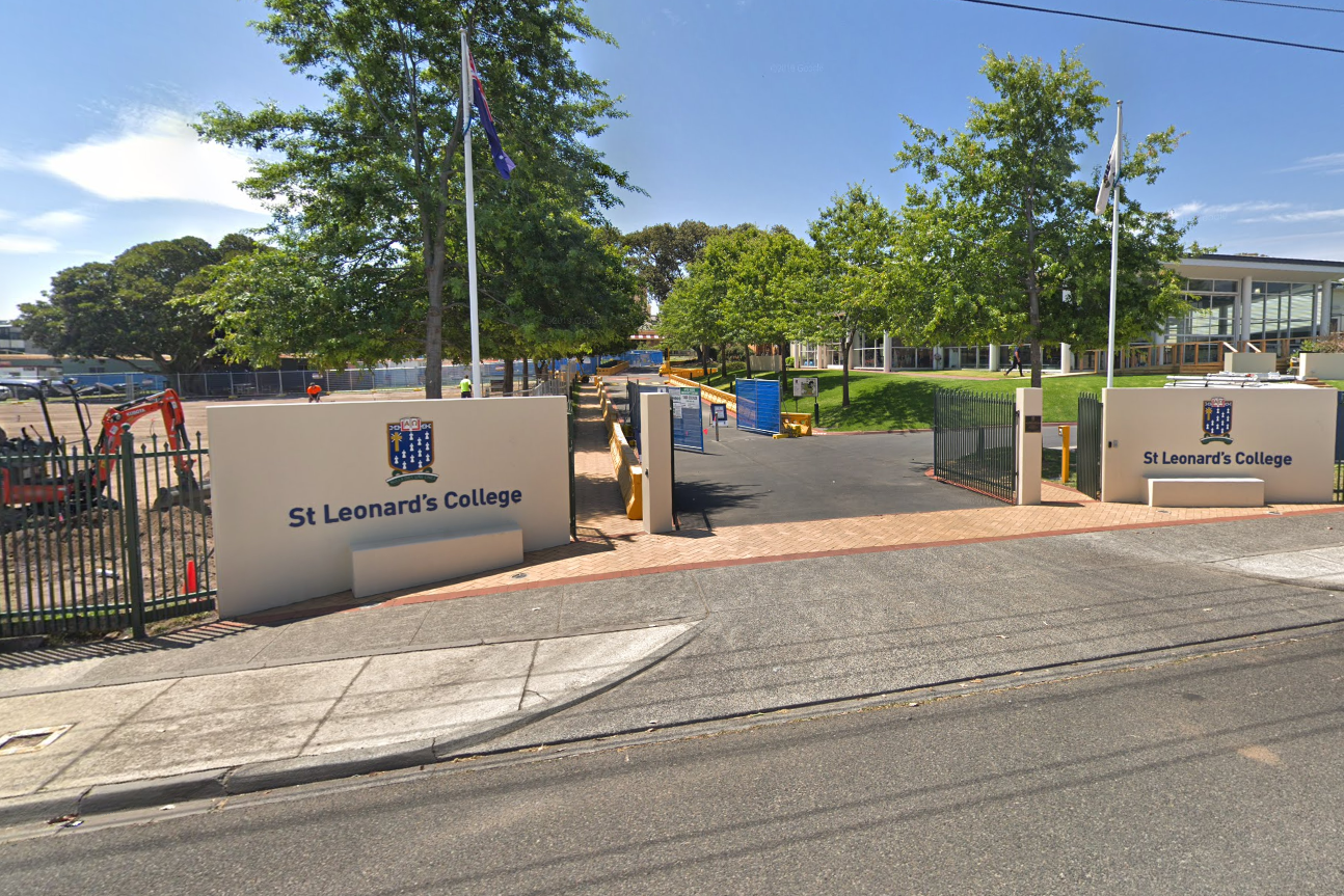 Article image for Latest COVID-19 figures: School construction site shut down after worker tests positive