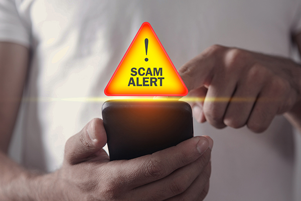 Article image for Scam artist who ripped off more than 100 people charged