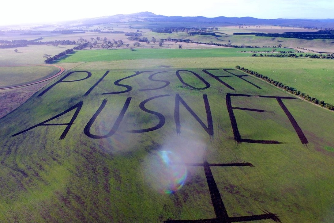 Article image for Farmer’s blunt message in protest against ‘ridiculous’ power line plan