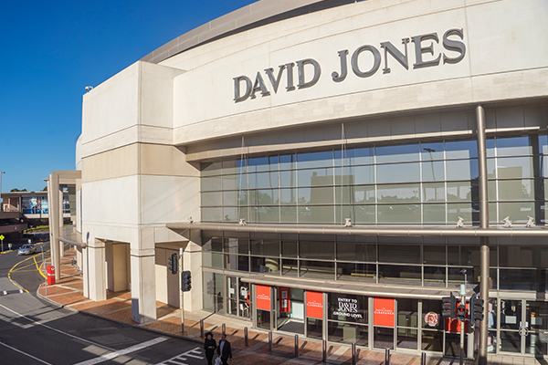 Article image for Chadstone department store closed after worker tests positive to COVID-19