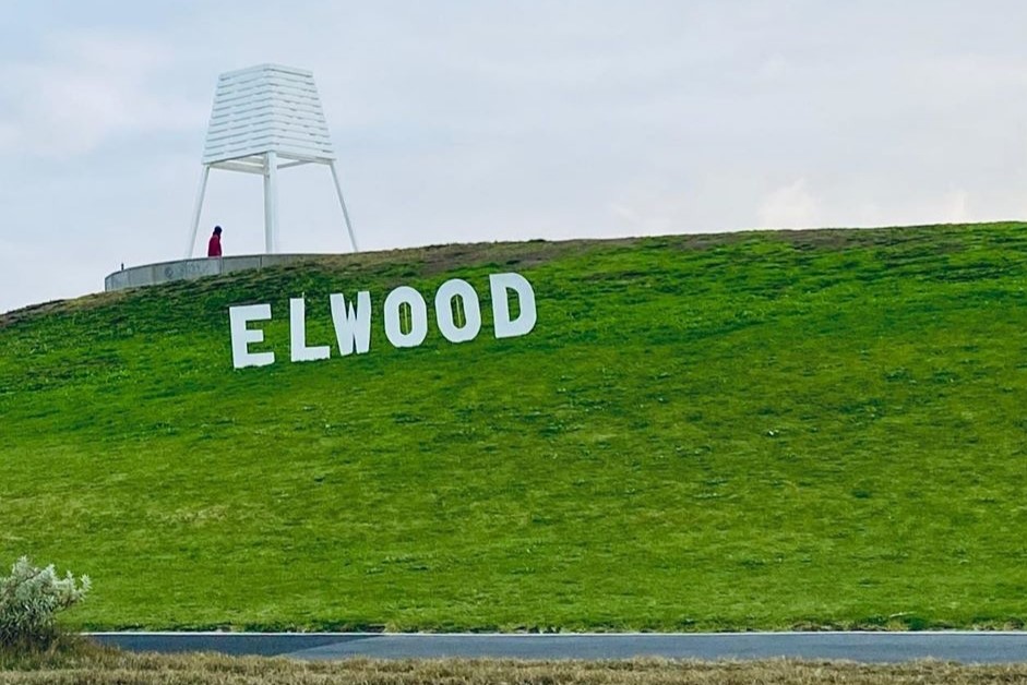 Article image for Nine-year-old’s Hollywood-style sign delights Elwood locals