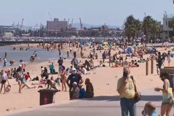 Article image for Clean-up continues after crowds pack Melbourne’s beaches on sunny Cup Day