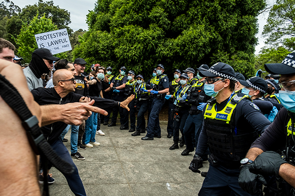 Article image for Police forced to defend key tactic used against anti-lockdown protesters