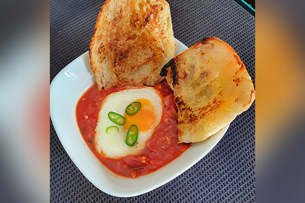 Article image for Dining with Den – Spanish eggs