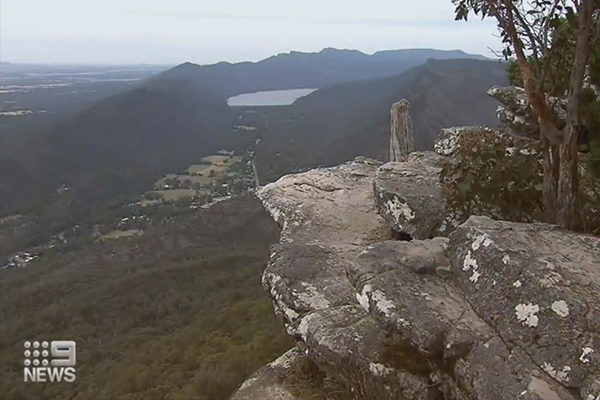 Article image for Tour guide says tourists ‘regularly’ jump barrier at site of tragic Grampians death