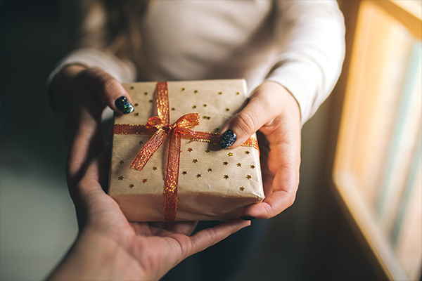 Article image for Psychology of gift-giving: What to consider when choosing a present