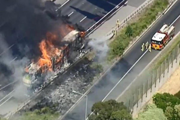 Article image for ‘Ferocious’ truck fire forces closure of the Eastern Freeway