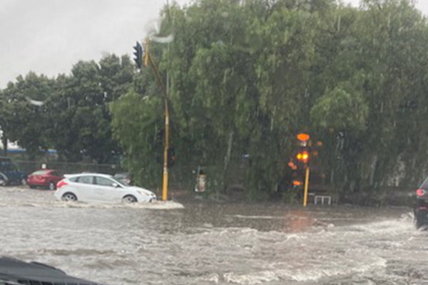 Article image for More than 500 SES calls made as Victoria cops massive drenching