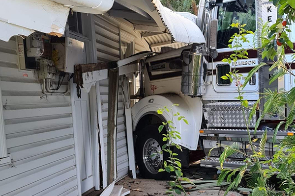 Article image for Inverleigh woman narrowly escapes injury after truck smashes into her house