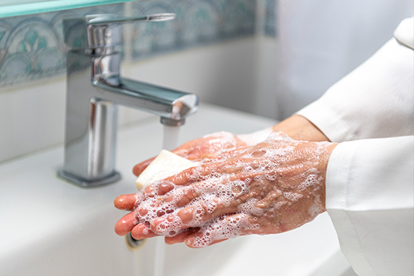 Article image for Why there are growing calls to ban antibacterial soaps