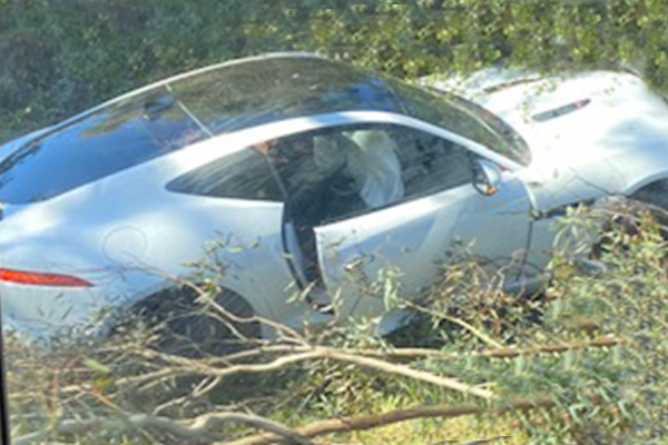 Article image for Porsche collides with a tree at Eltham