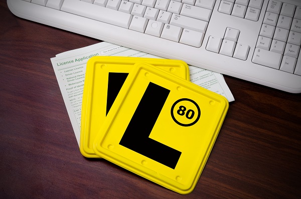 Article image for New Victorian drivers can do their learners test online now: Learn more
