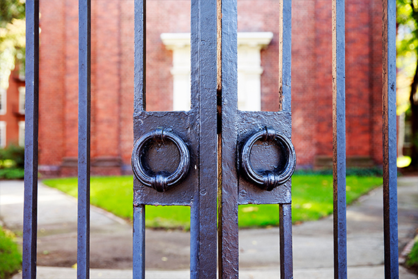 Article image for Victorian schools set to be given power to ban parents