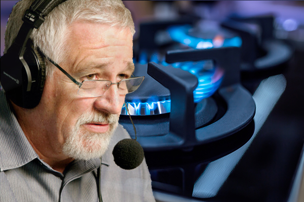 Article image for Neil Mitchell grills Climate Council doctor over warning about cooking with gas