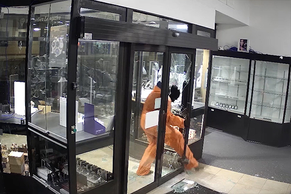 Article image for Police release ‘extraordinary’ footage of Leongatha jewellery shop burglary
