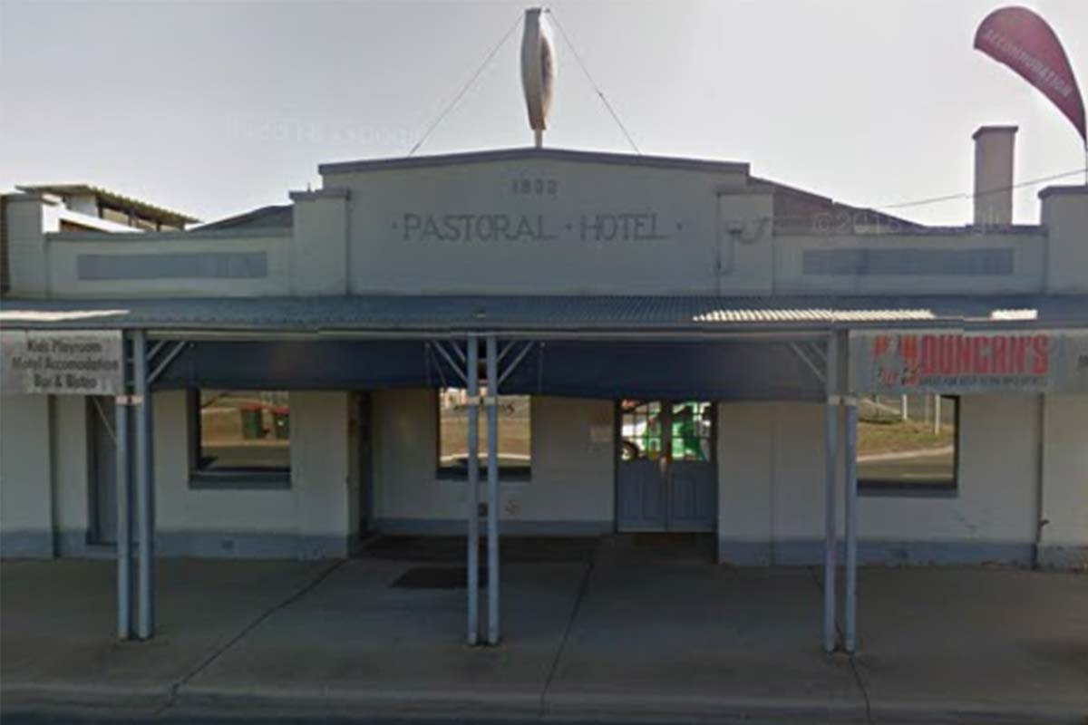 Article image for Echuca publican could be locked up if he breaches COVID restrictions again