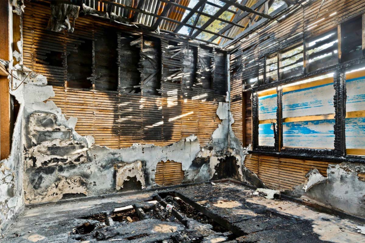 Article image for ‘Blank canvas’: This real estate listing for a burnt home sums up Melbourne’s property market