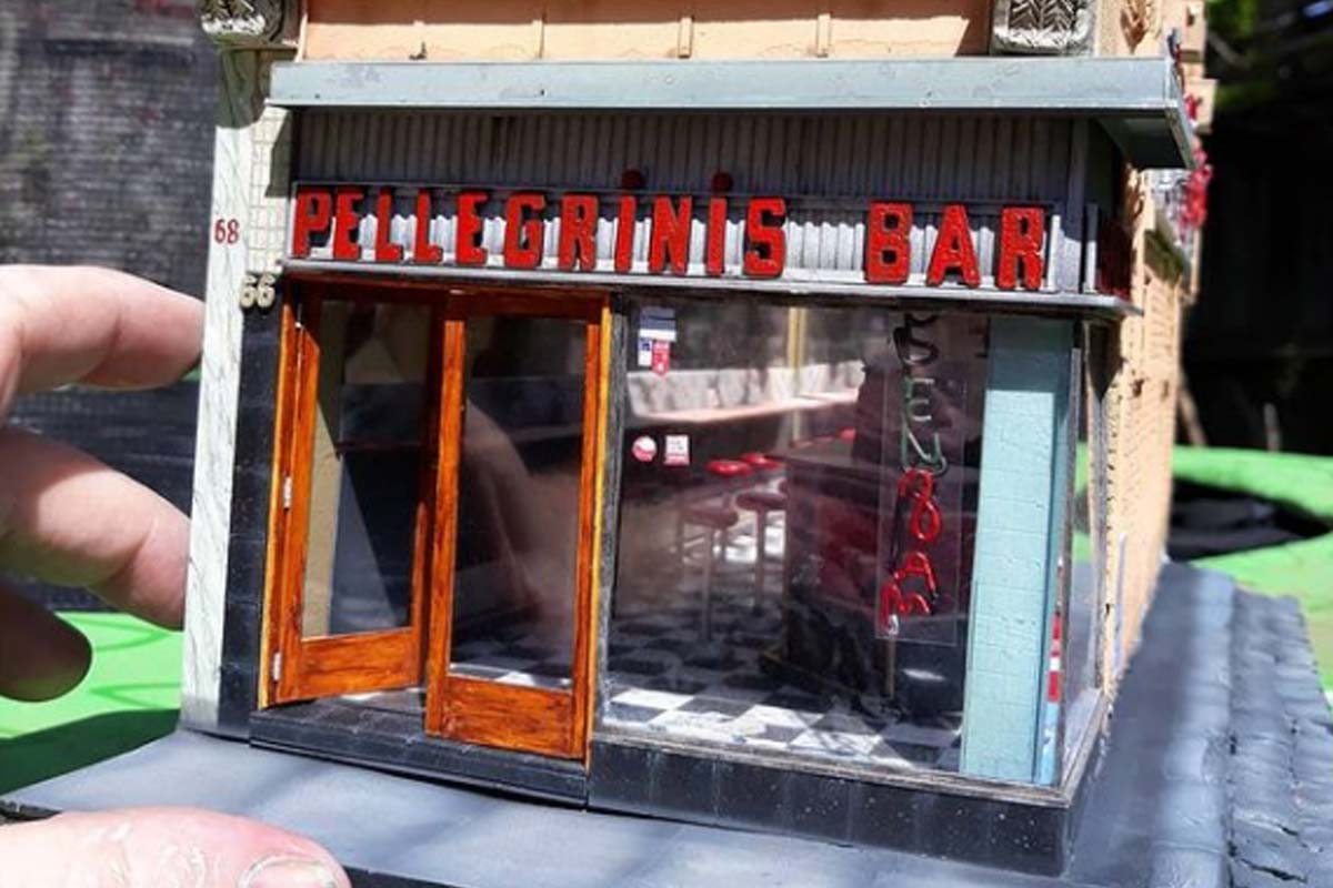 Artist models famous Melbourne buildings in mini form!