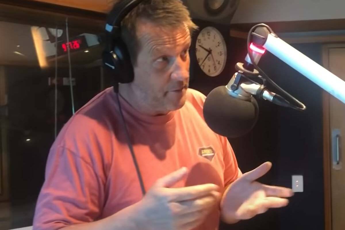 Article image for The seven funniest on-air moments from 3AW newsreader David Armstrong