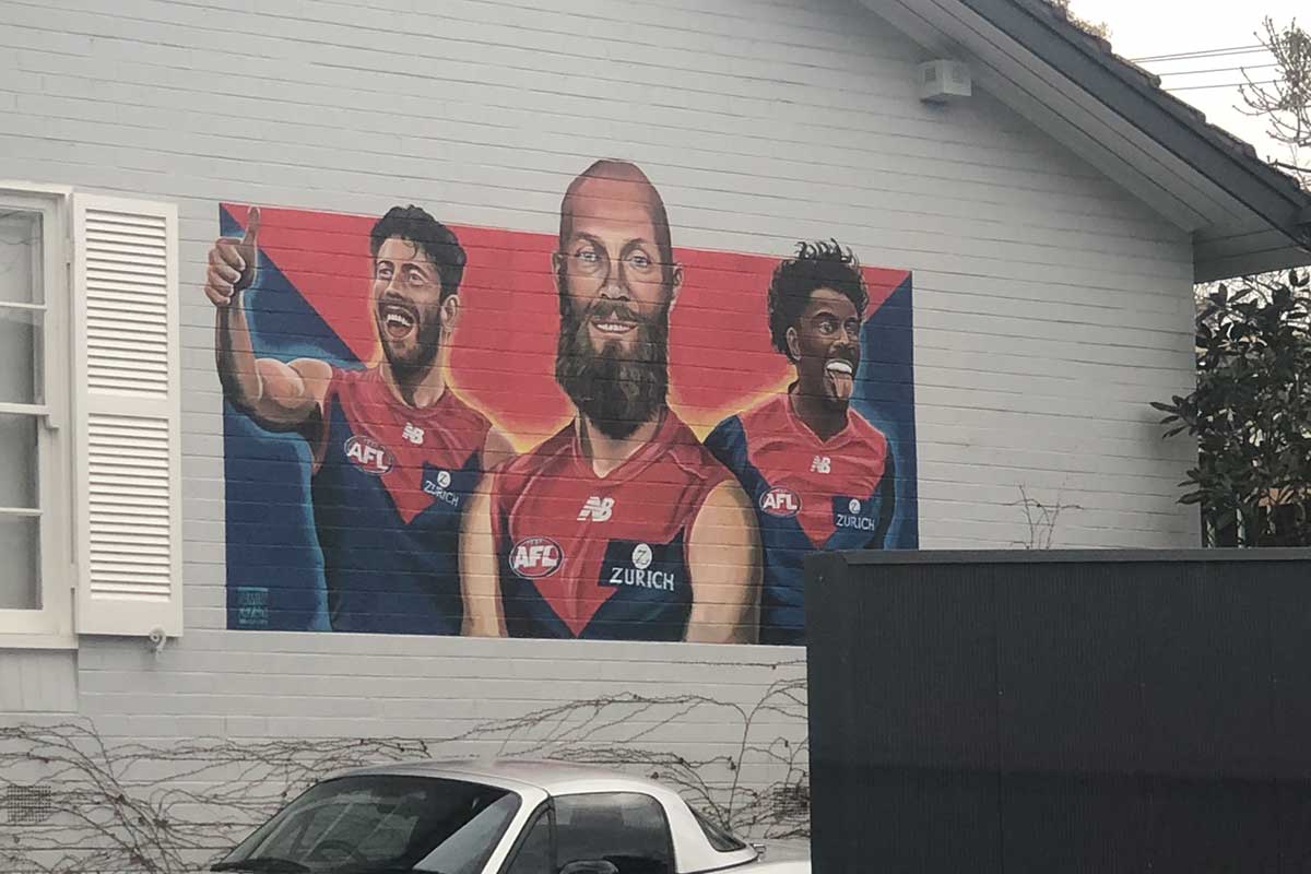 Article image for Mural of three Melbourne stars pops up in Kew