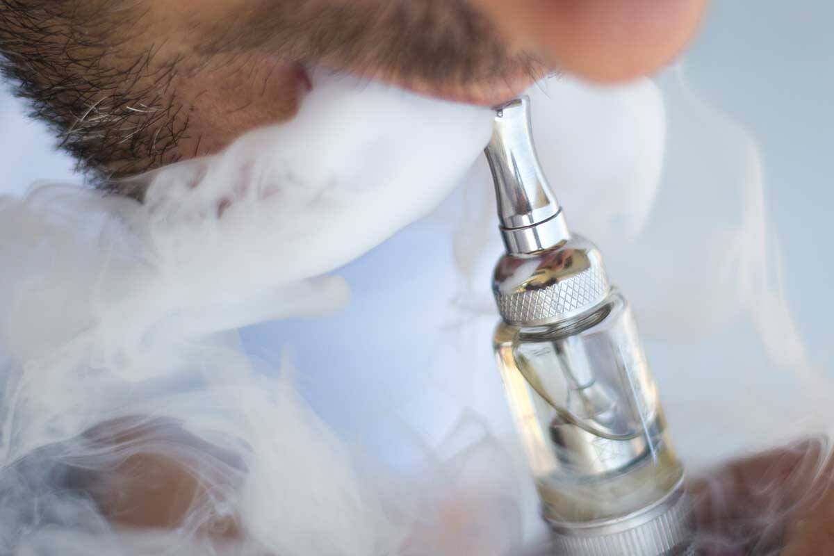 Article image for Fears new vaping regulations will only push smokers back to cigarettes