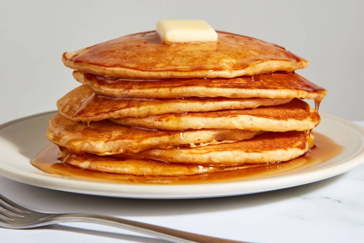 Article image for Dining with Den – Donna Hay’s complete breakfast pancakes