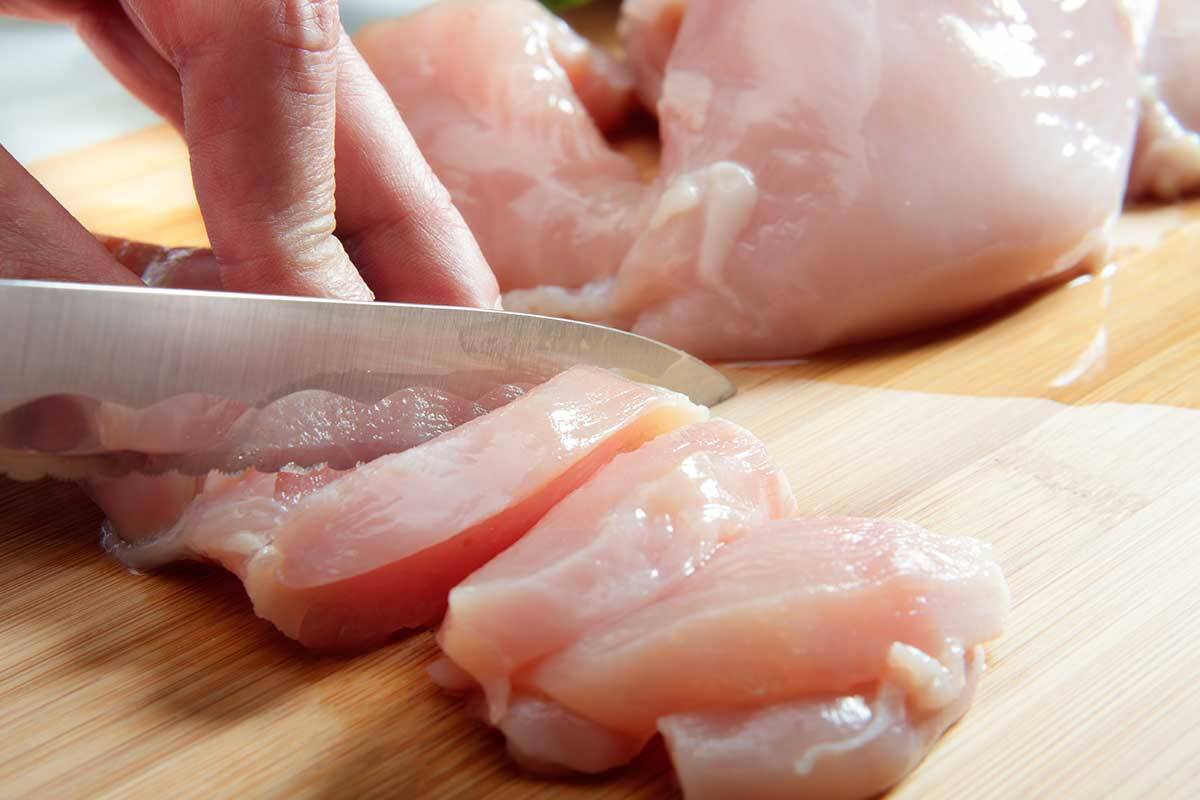 Article image for The reason there is ‘no point’ washing raw chicken before cooking