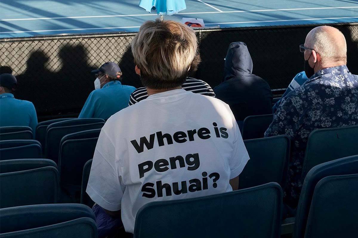 Article image for Australian Open overturns ban on ‘Where is Peng Shuai’ t-shirts