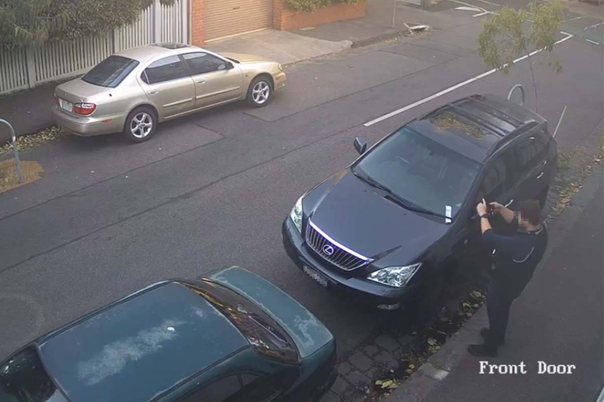 Article image for Melbourne man bewildered by parking inspector’s bizarre act