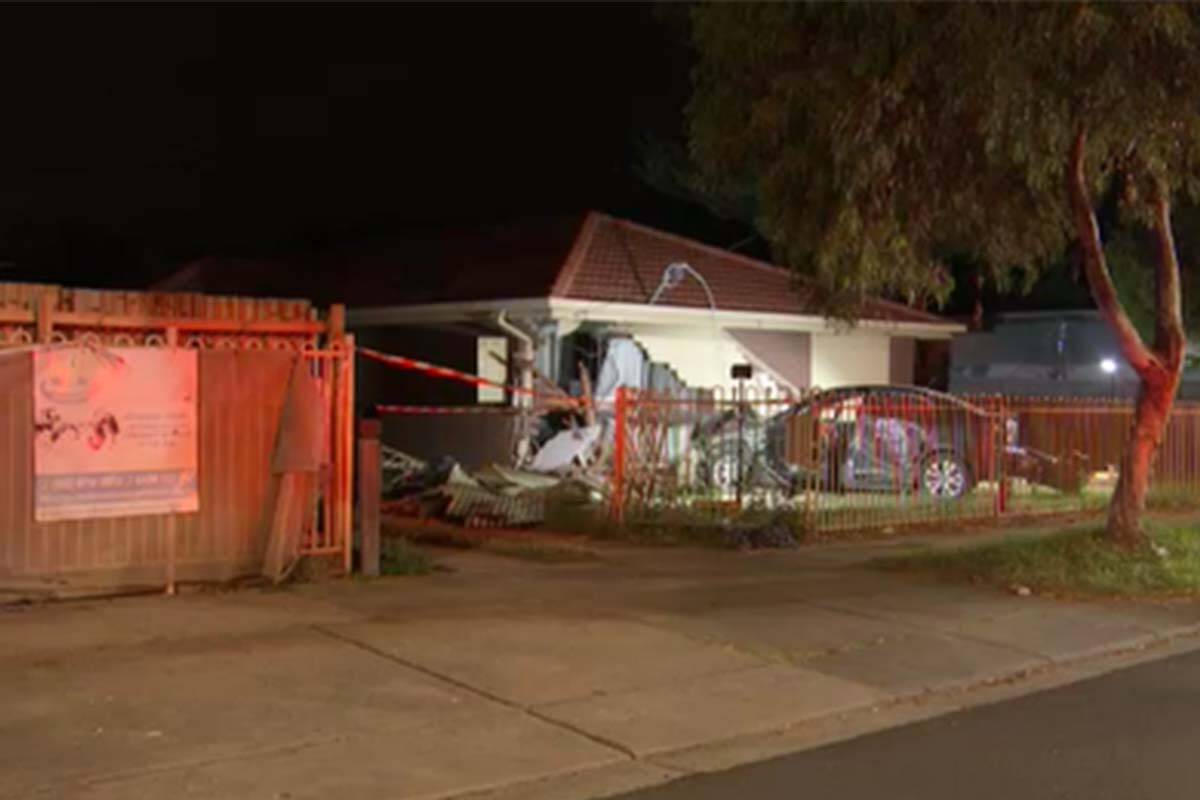 Article image for Teen learner driver smashes into a Werribee home