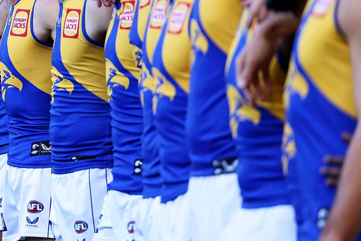 Article image for Adam Simpson ‘furious’ as COVID-struck West Coast Eagles investigate nightclub reports