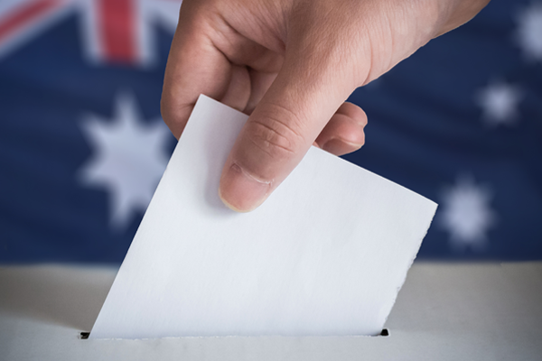 Article image for Thousands of COVID-positive Aussies now able to vote after AEC backflip