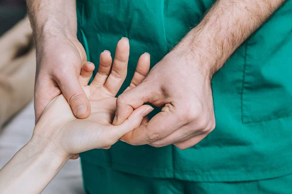 Article image for Why physiotherapists think they’ve noticed a rise in thumb injuries
