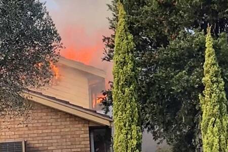 House goes up in flames at Wantirna South