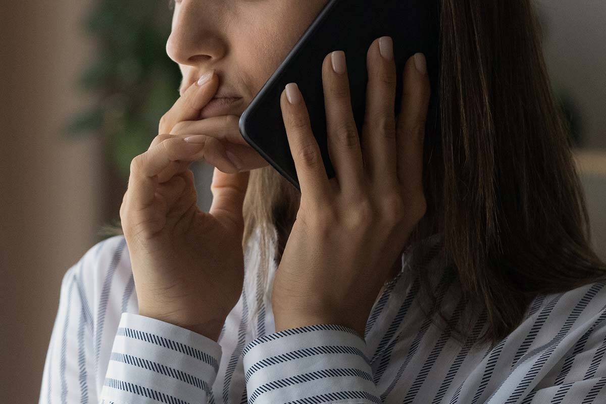 Article image for Woman bombarded by celebrity calls after being issued with a new phone number