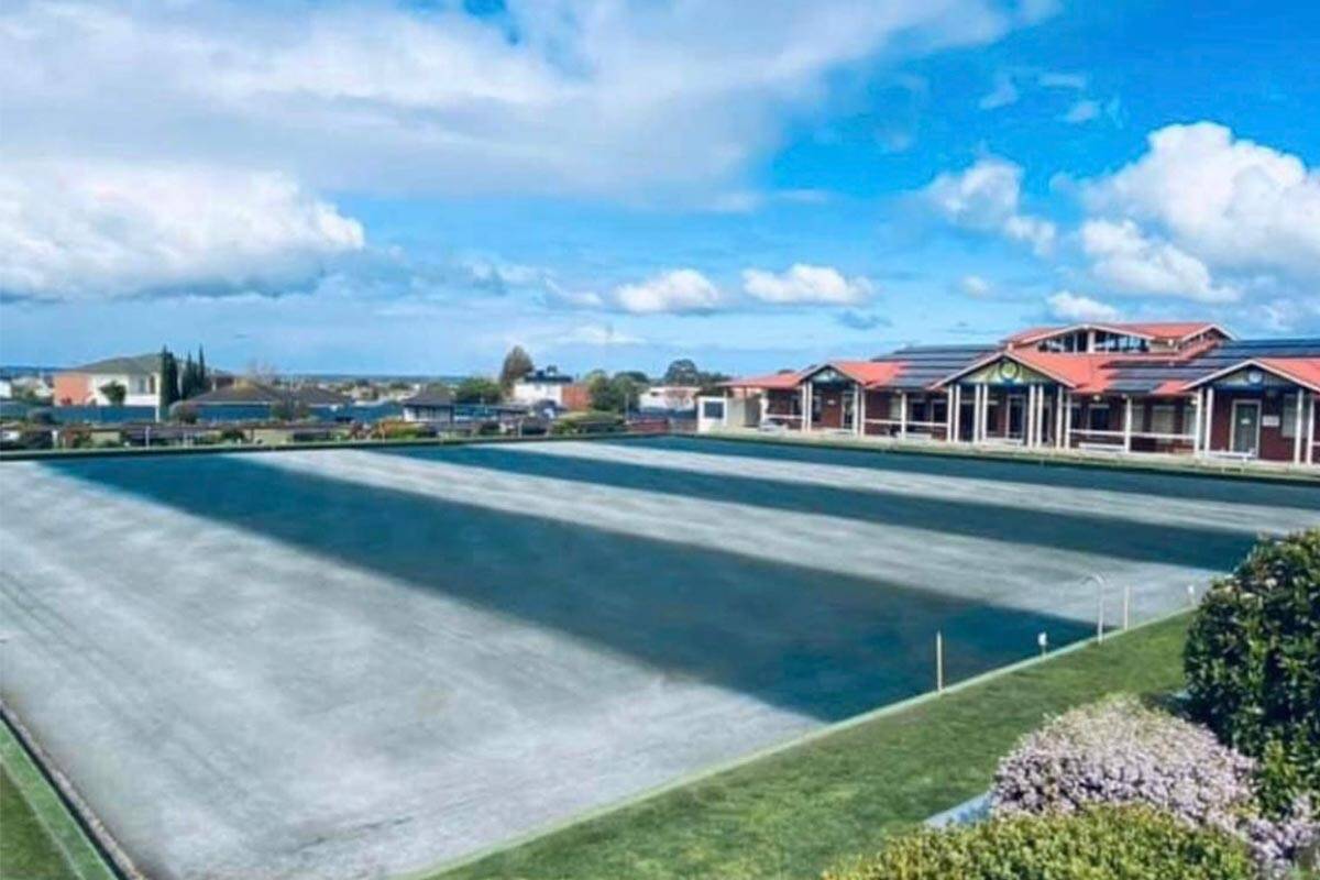 Article image for Greenkeeper paints bowling green blue and white (without telling the bowls club!)