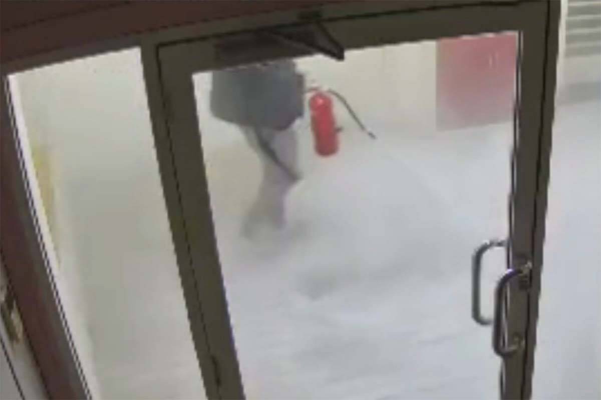 Article image for VIDEO: Fire extinguisher emptied into a Melbourne salon
