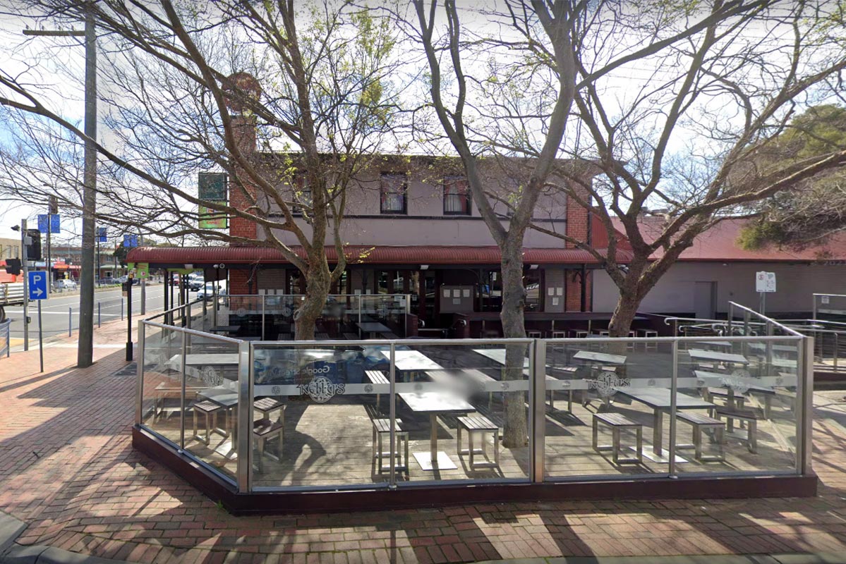 Article image for Melbourne pub under fire for ‘poor taste’ social media posts after Queen’s death