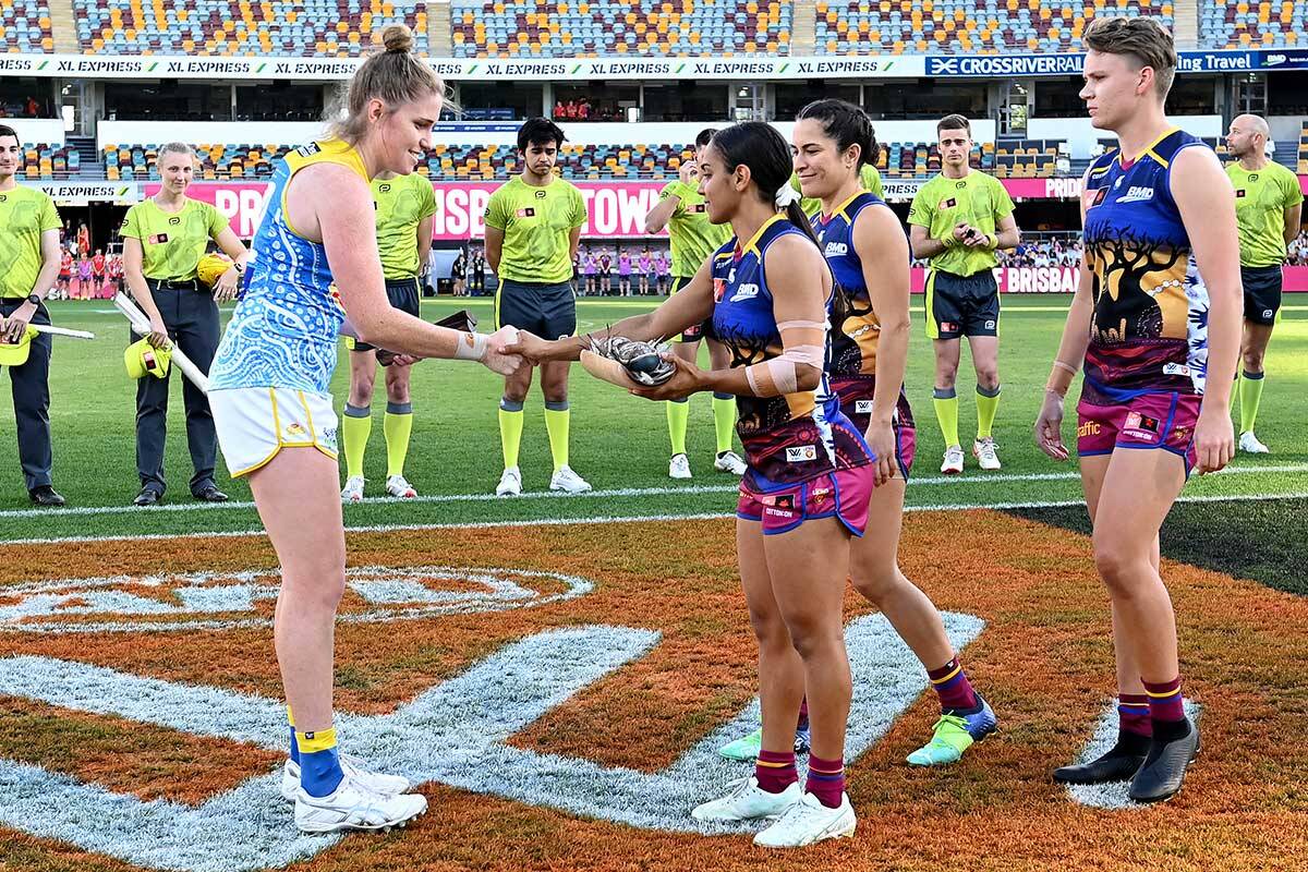 Article image for AFL raises eyebrows with Queen ‘snub’ before AFLW games