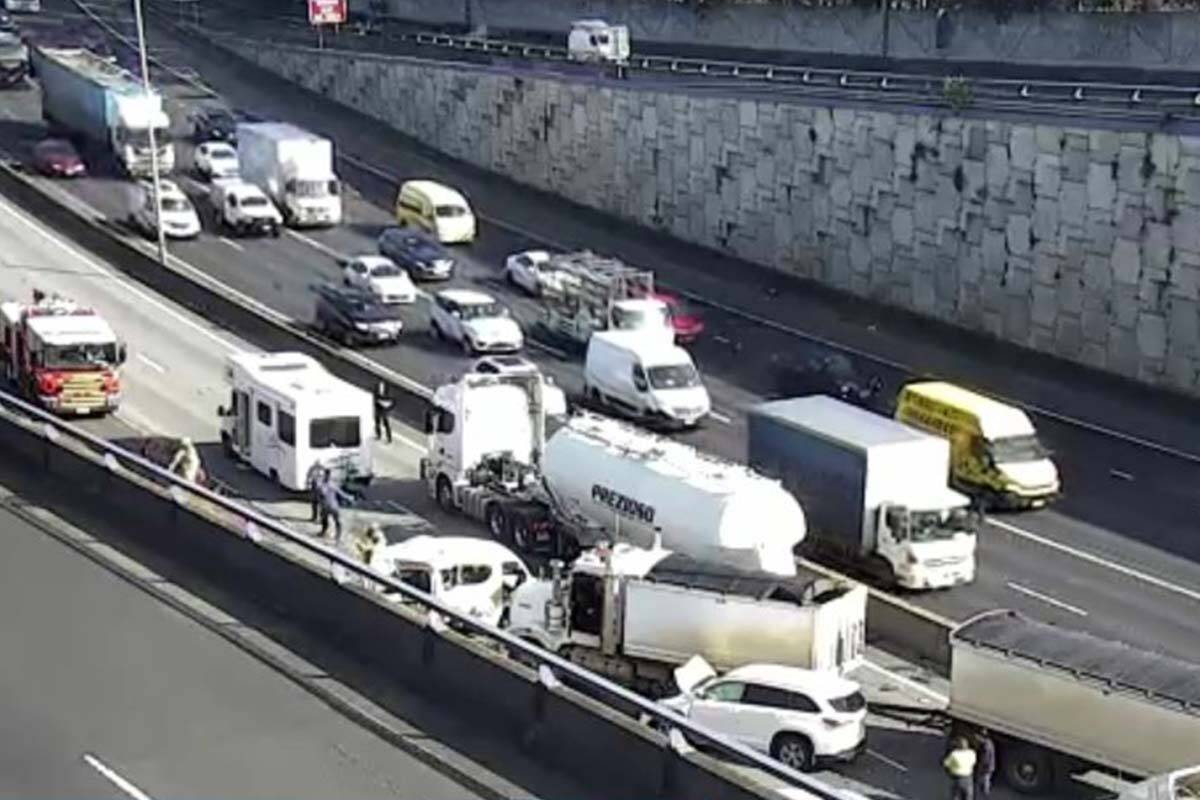 Article image for ‘Significant’ crash causes significant Monash Freeway delays