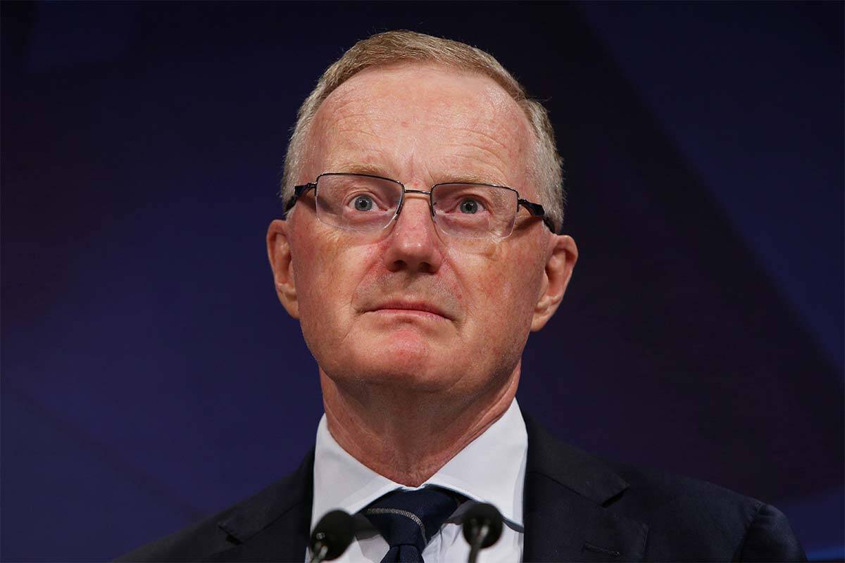 Article image for Reserve Bank governor apologises for interest rate comments