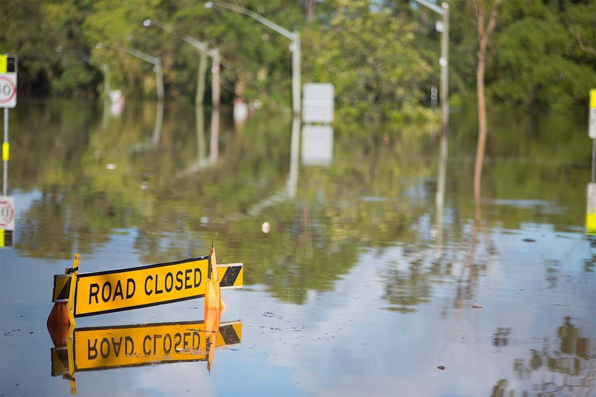 Article image for Warning to land-buyers as minister pushes to end disaster zone building