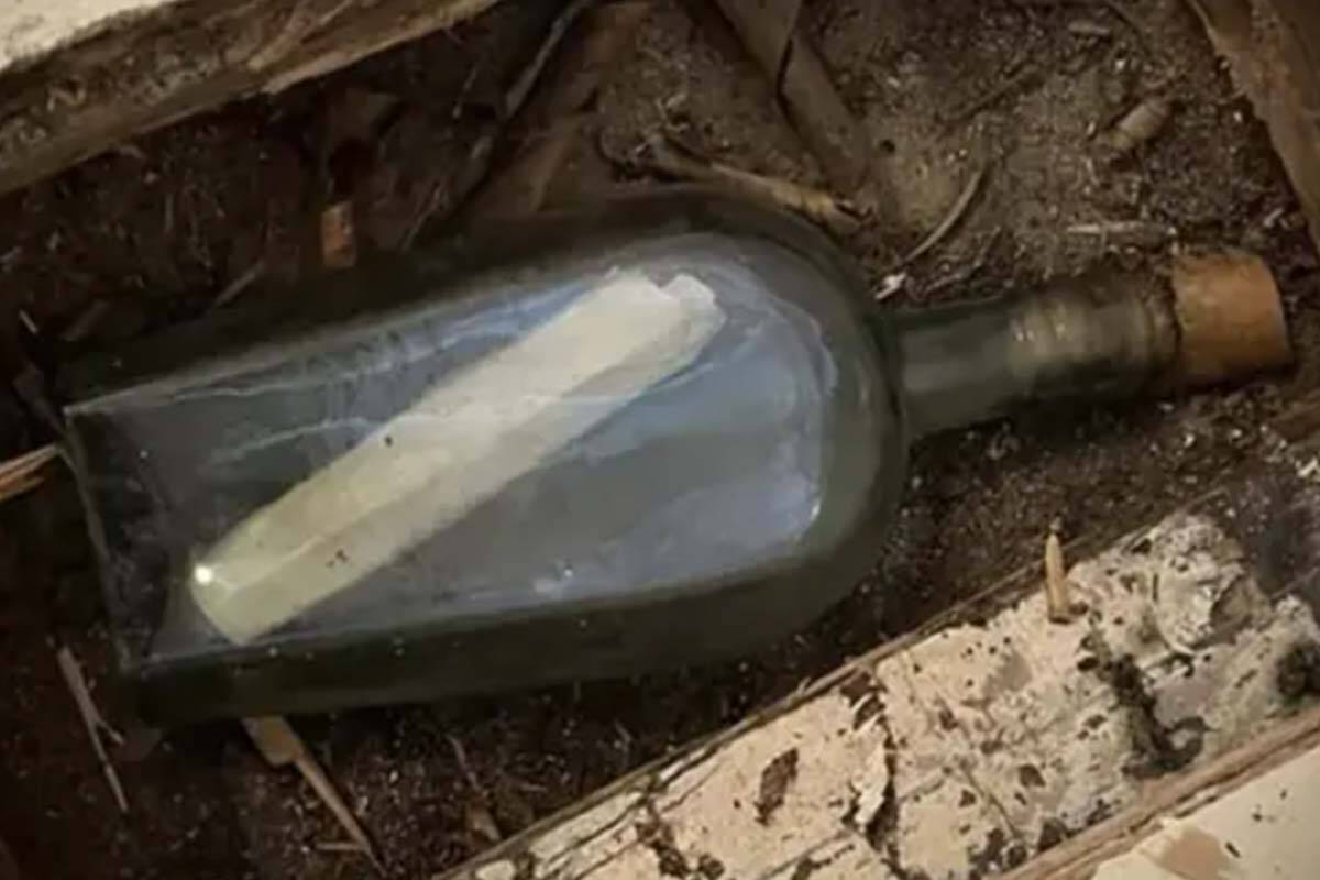 Article image for Plumber finds a 135-year-old message in a bottle