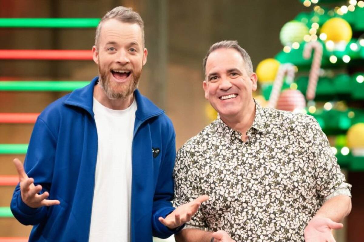 Hamish Blake spreads 'Brickmas' cheer