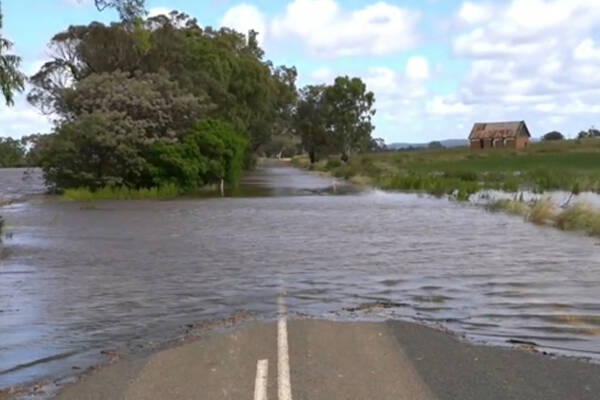 Eugowra resident recounts severe flooding situation - 3AW