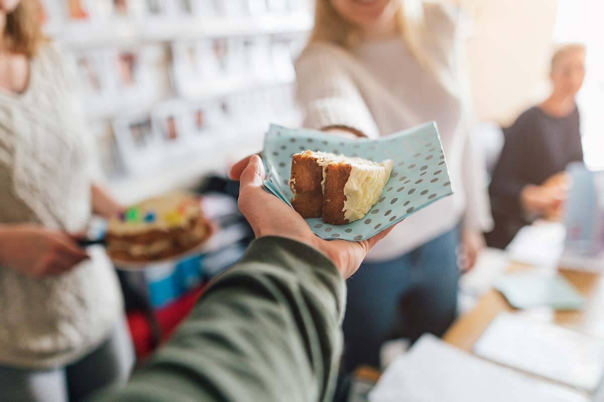 Article image for Food watchdog suggests cake in the office is like passive smoking