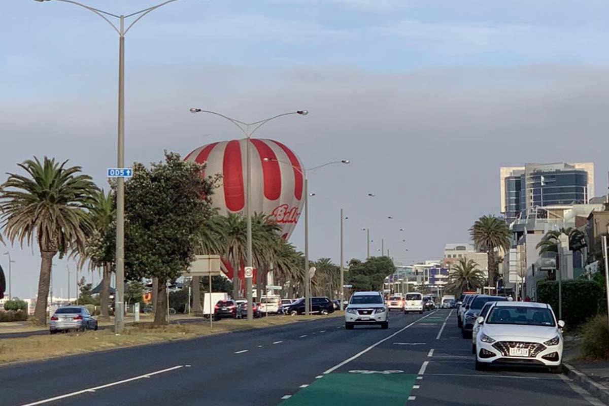Article image for Hot air balloon makes unplanned landing in Middle Park