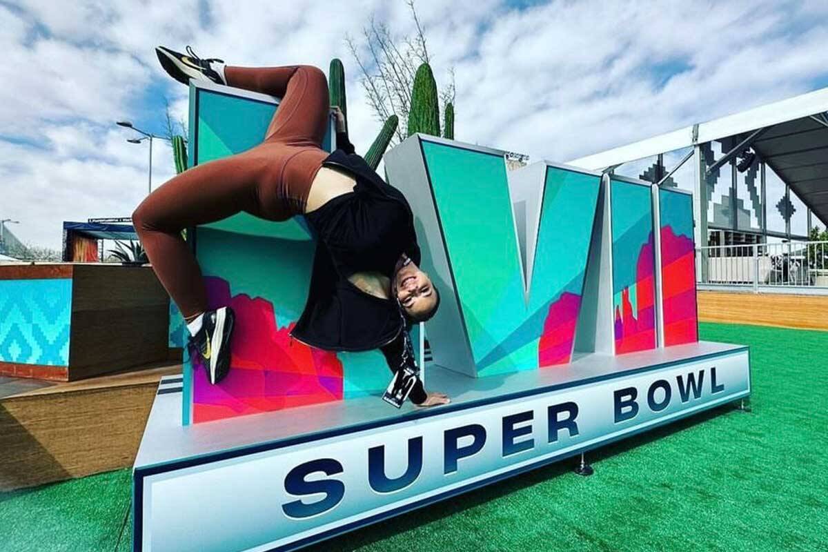 Article image for The Warrnambool woman who performed at Super Bowl!