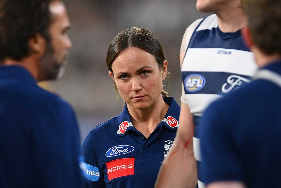 Article image for AFL great calls out Daisy Pearce clubroom ban