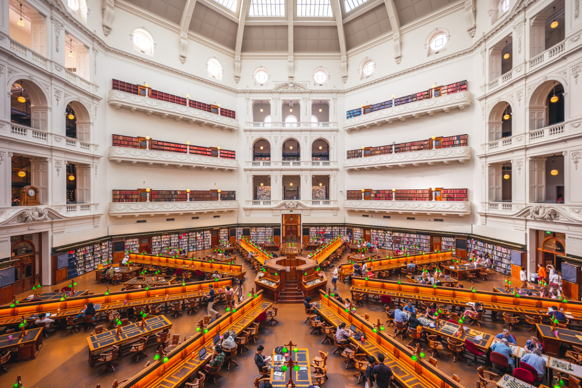 Article image for Why struggling Victorians are turning to libraries for help
